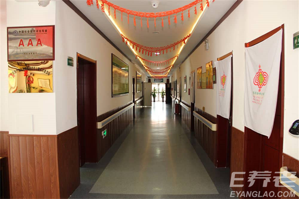 jpg 1-22092F94415Y6.jpg