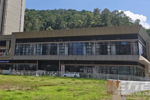 深圳龙岗南湾养老院4200元起，鸿蒙智慧养老综合服务体。